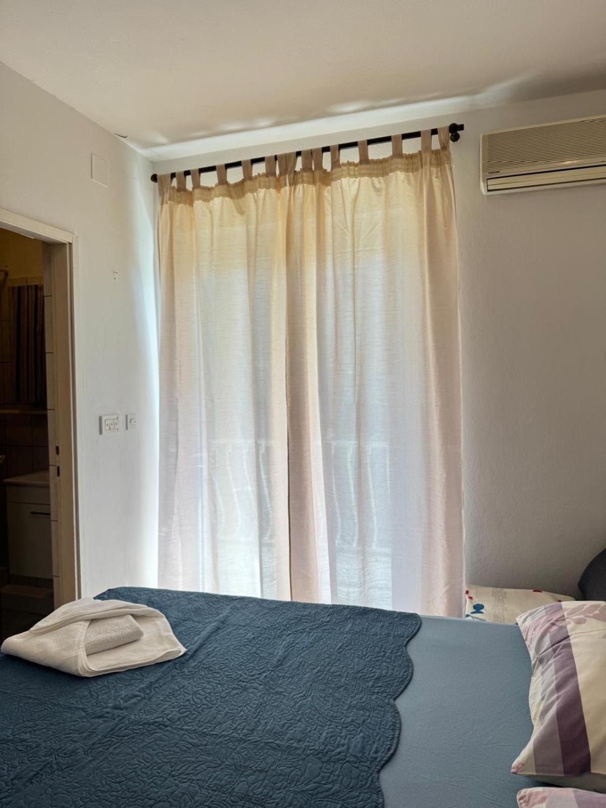 Jela * Makarska