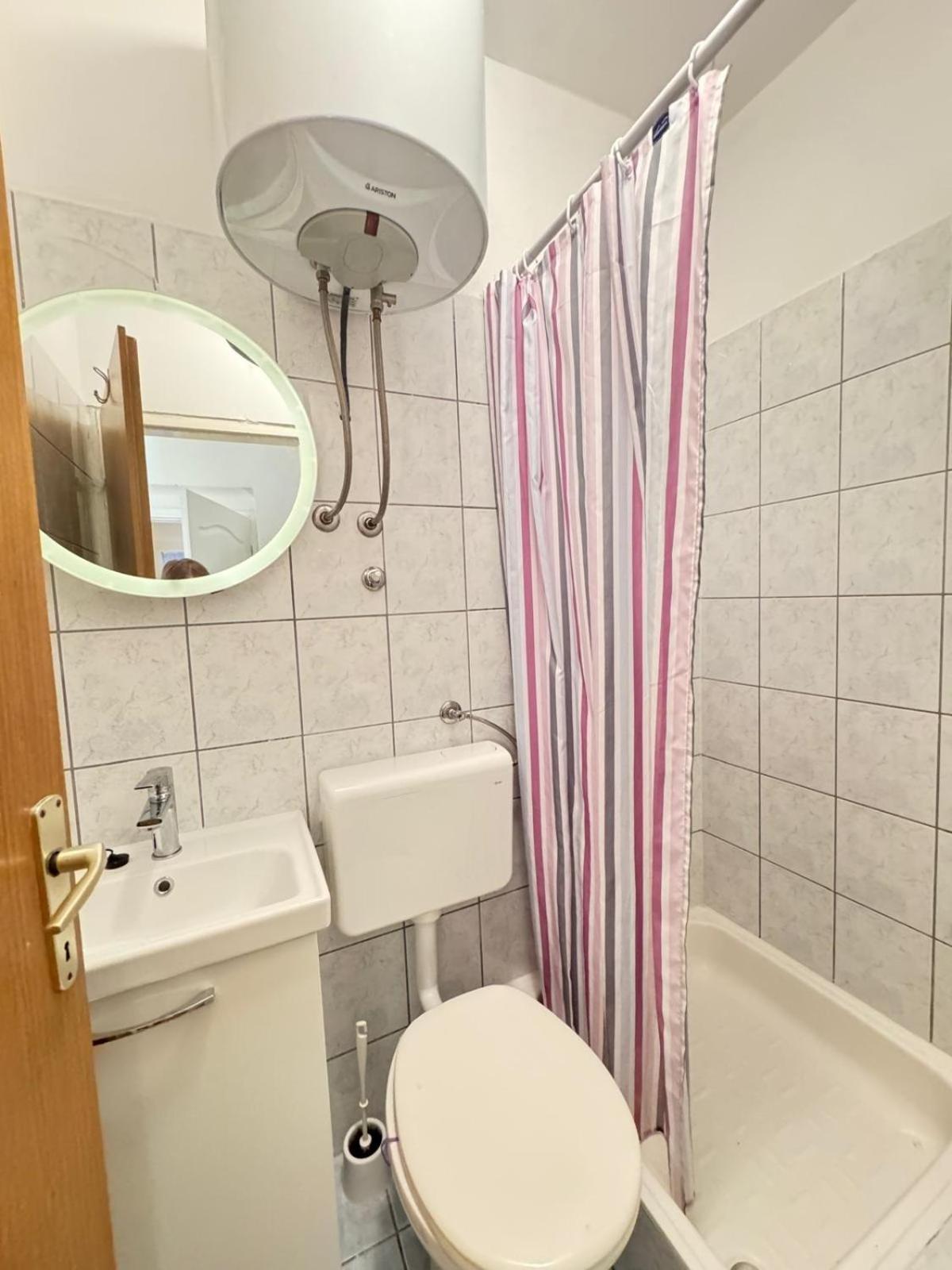 Jela Apartmán *